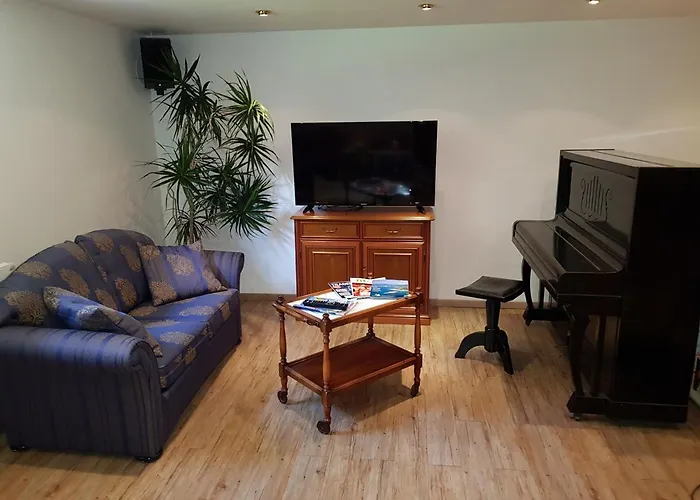 4 Sterne Souterrain Alt-mariendorf Daire Berlin