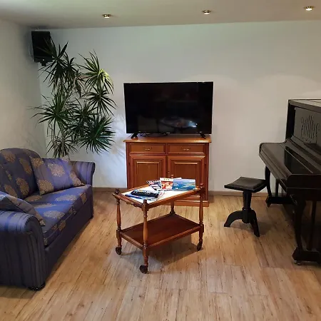 4 Sterne Souterrain Alt-mariendorf Appartement Berlijn