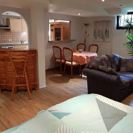 4 Sterne Souterrain Alt-mariendorf *