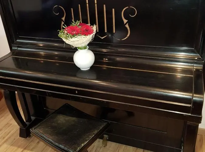 아파트 4 Sterne Souterrain Alt-mariendorf *