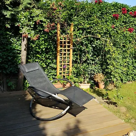 4 Sterne Souterrain Alt-mariendorf * ベルリン